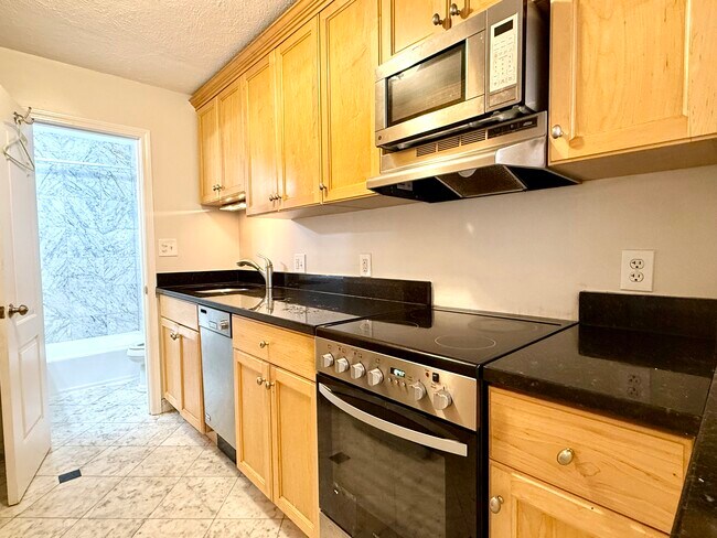 181 Beacon St unit 2, Boston, MA 02116 - photo 7