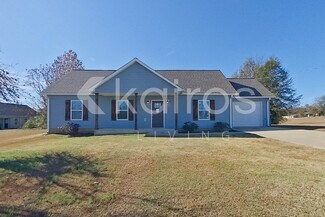 516 9th Ave, Pleasant Grove, AL 35127