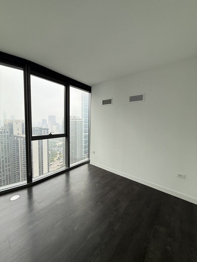 The Chandler Condominiums unit 1505, Chicago, IL 60601 - photo 5
