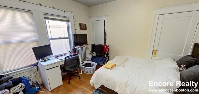 97 Kilsyth Rd unit 1, Brighton, MA 02135 - photo 6