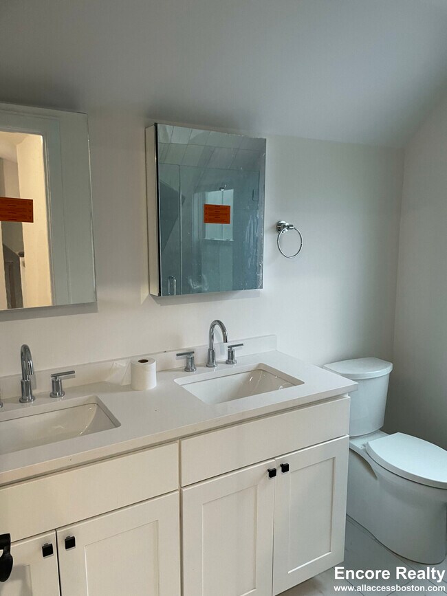 11 Falkland St unit 2, Brighton, MA 02135 - photo 6