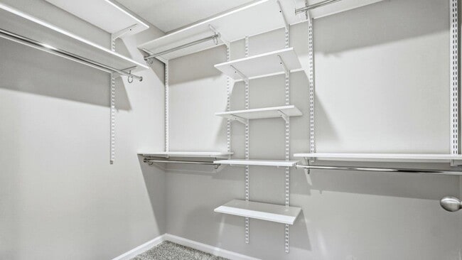 1028 Greenbrier Blvd unit 37975511, Warsaw, IN 46582 - photo 6