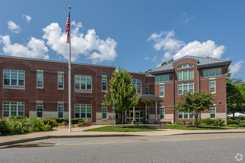 Dallin Elementary School entrance and sign in Arlington.