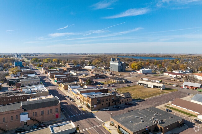 Sleepy Eye residents have access to parks and a historic downtown area.