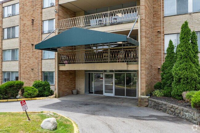 Cedar Tower, Cincinnati, OH 45224 - photo 6