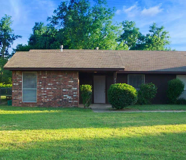 4320 Willowpoint Dr, Norman, OK 73072 - photo 1