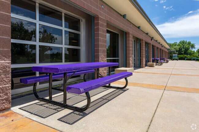 Warren Tech has outdoor seating.