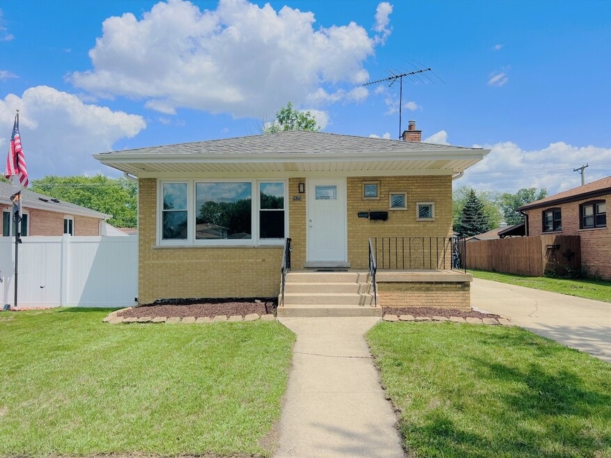 14325 Karlov Ave, Midlothian, IL 60445 - photo 1