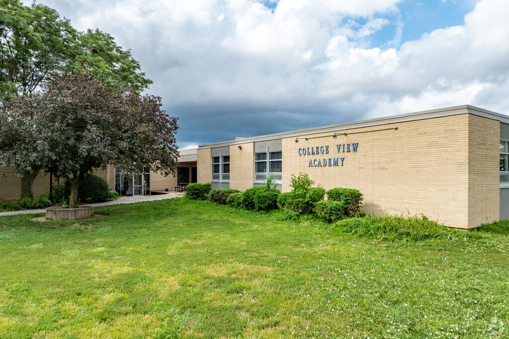 College View Academy serves students in grades PK-12.