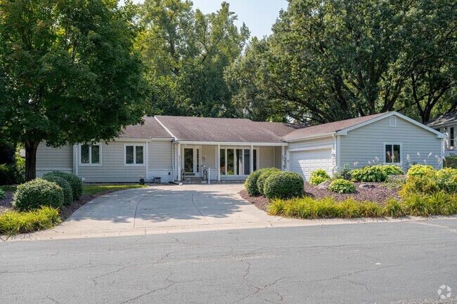 Ramblers can be found in the Prospect Knolls neighborhood.