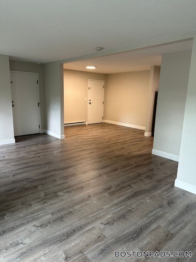 310 Thompson Rd unit 322, Webster, MA 01570 - photo 4