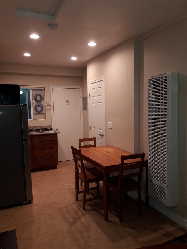 7008 Dennison St, San Diego, CA 92122 - photo 2