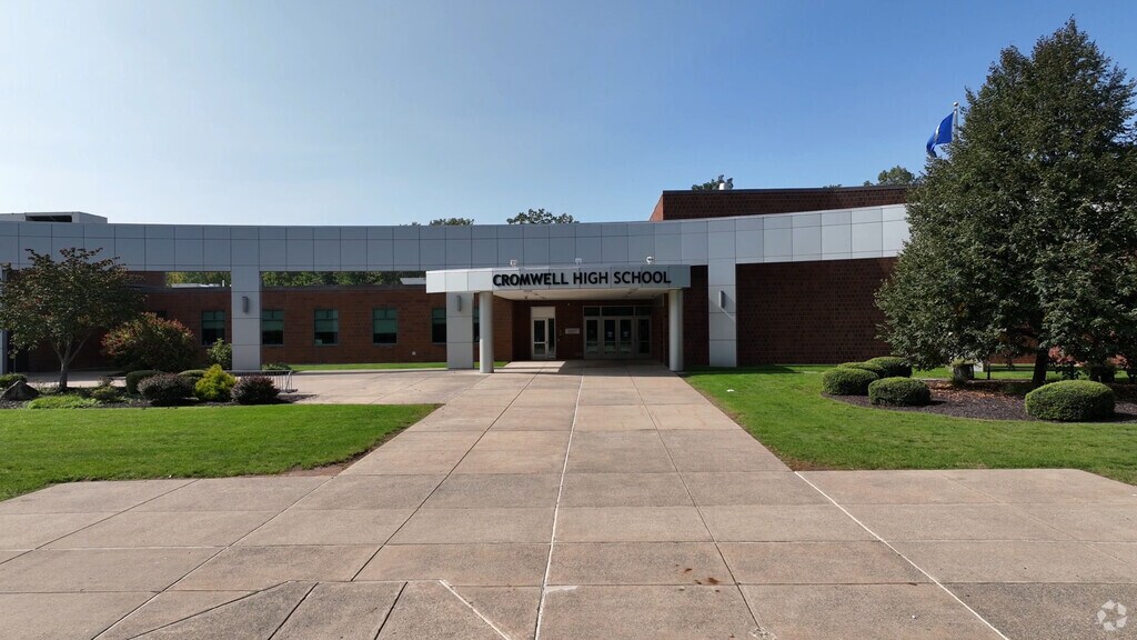 Welcome to Cromwell High School in Cromwell, CT.