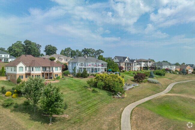 Some of the more luxurious homes in Crossroads Farm back up right into Lakeview Golf Course.