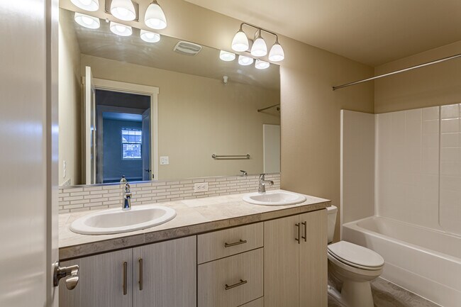 16323 NW Chadwick Way unit 203, North Bethany, OR 97229 - photo 4