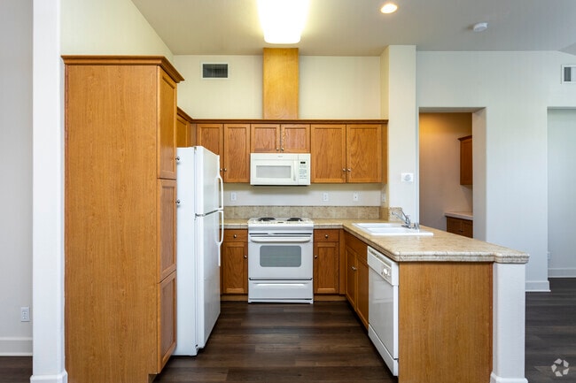 Cotswolds, Fresno, CA 93720 - photo 2