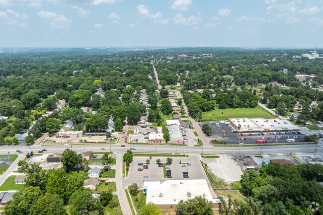 Procter is sandwiched between Independence Square and the Englewood Arts District.