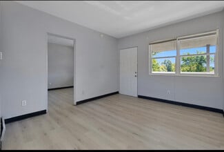 474 1/2 E Norwich Ave Unit E, Columbus, OH 43201