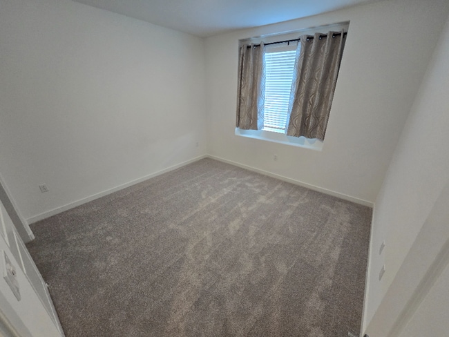 1743 Shingle Ave, Manteca, CA 95337 - photo 6