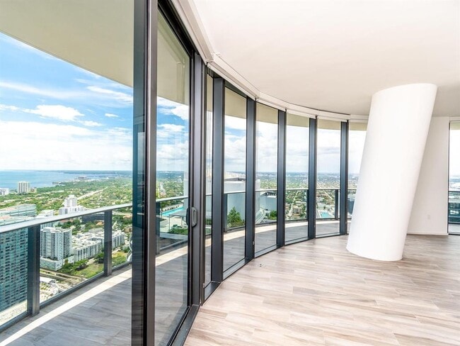 805 S Miami Ave unit 5501, Miami, FL 33136 - photo 4