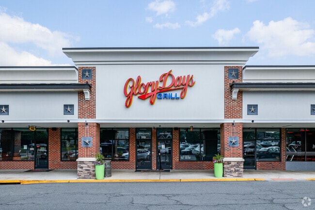 Experience delectable dining at Glory Day Grill in Lake Barcroft's Barcroft Plaza.