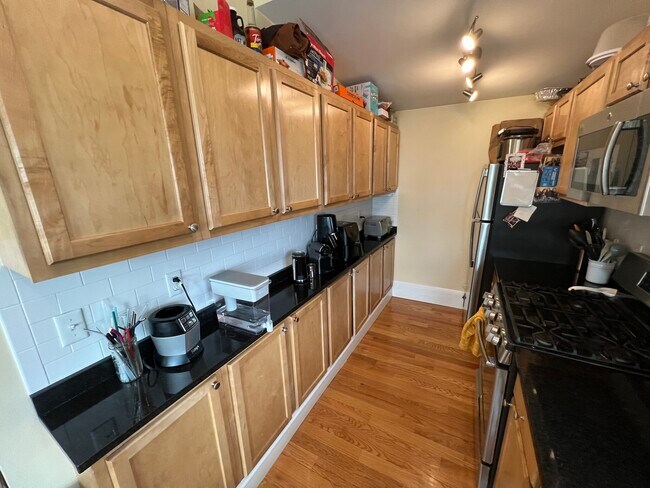 48 Lowell St unit 2, Somerville, MA 02143 - photo 5