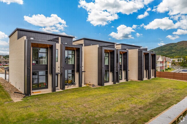 Piney features a number of newly built townhomes along the shores of Lake Hamilton.