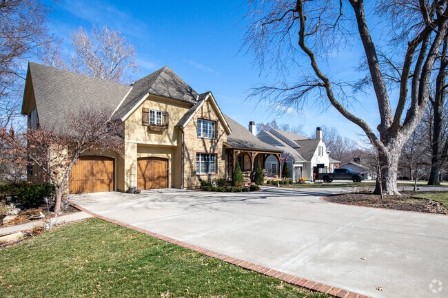 Several areas in Leawood have New Traditional homes built from the 80s to today.