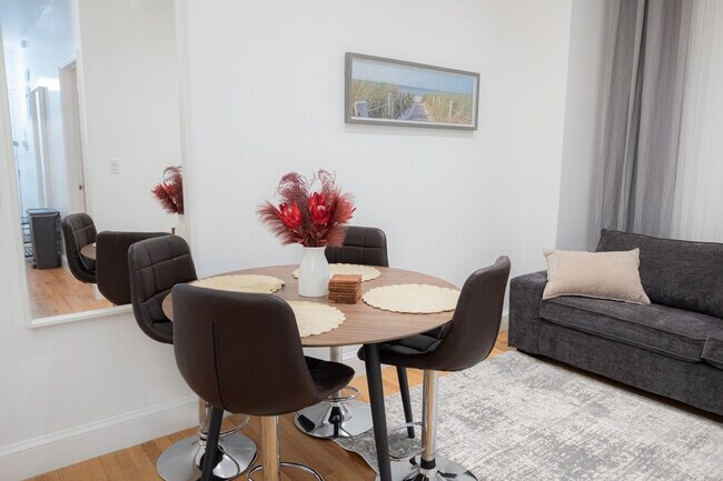 230 W 113th St unit ID1031995P, New York, NY 10026 - photo 2