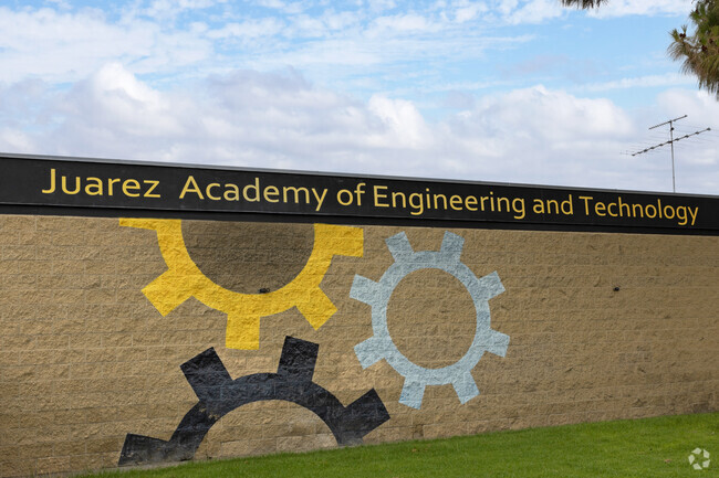 Juarez Academy of Engineering & Technology is located in the Cerritos neighborhood.