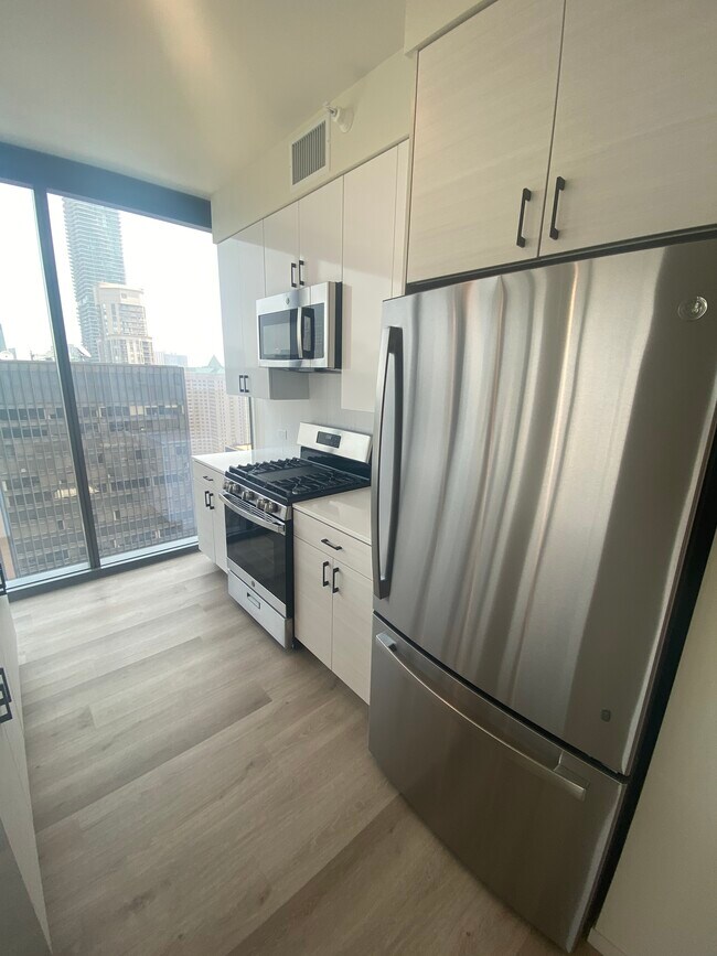80 E Wacker Place unit 2105, Chicago, IL 60601 - photo 6