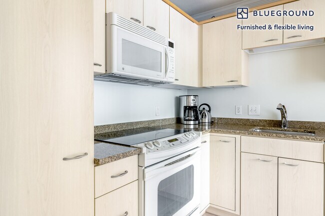 199 Massachusetts Ave unit FL2-ID289, Boston, MA 02115 - photo 6