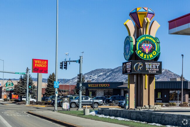 Butte offers large Casinos and nigh time fun near Anaconda.