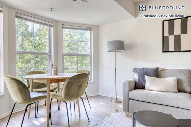 444 Washington Blvd unit FL3-ID672, Jersey City, NJ 07310 - photo 4