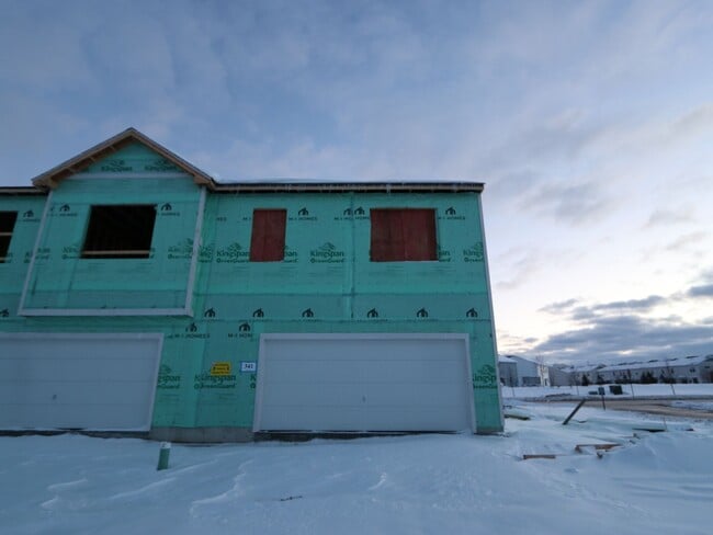 341 Kingsport Dr, South Elgin, IL 60177 - photo 2