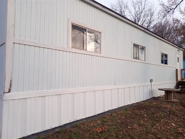 777 E Yerby St, Marshall, MO 65340 - photo 3