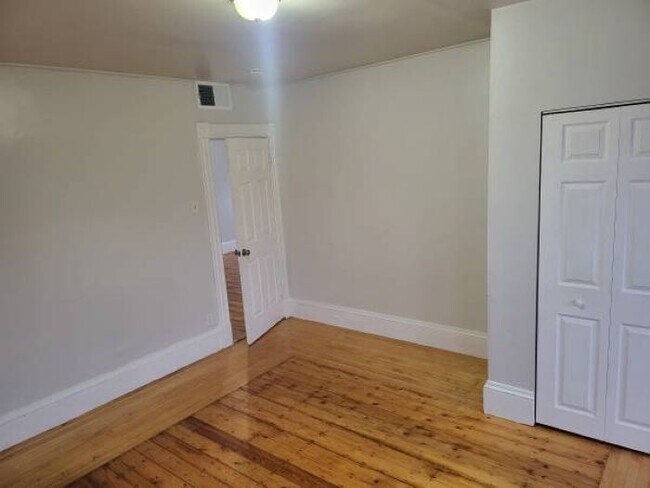 188 Perkins Ave unit 188 Perkins Ave, Brockton, MA 02302 - photo 5