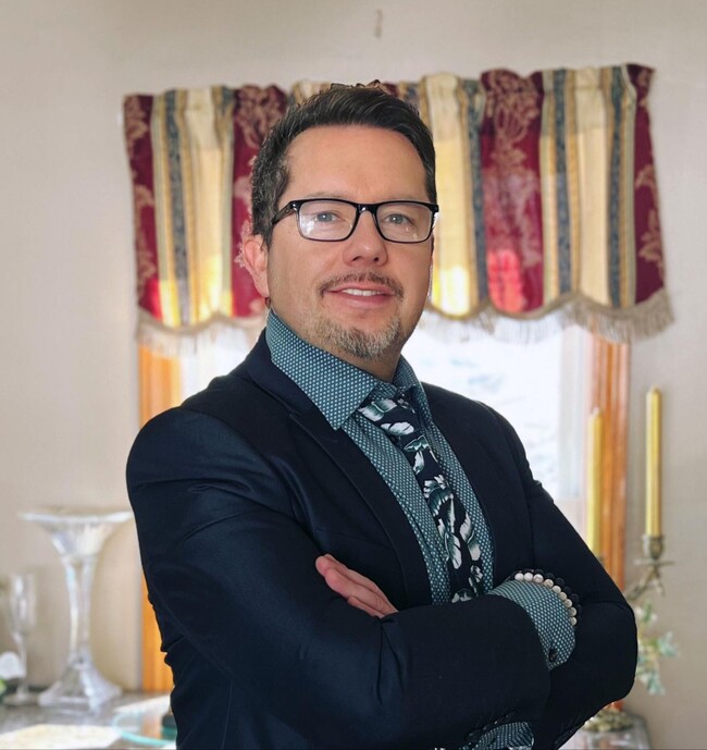 Agent Photo