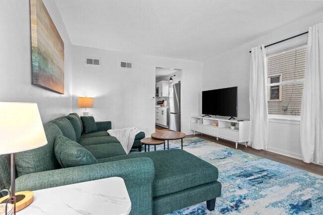 914 Quincy St unit 916, Sturgeon Bay, WI 54235 - photo 2