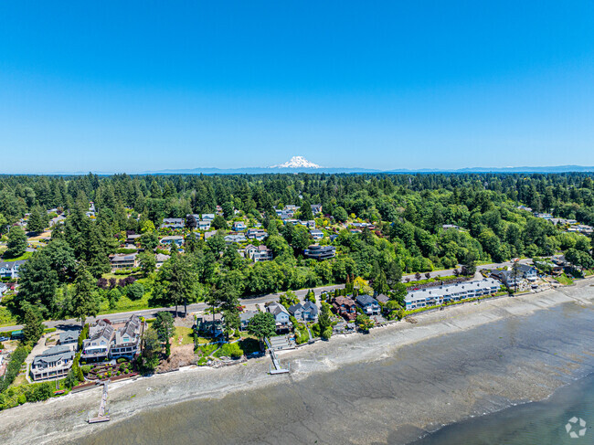 The Bigelow Highlands neighborhood   with Mt.Rainier in the distance.
