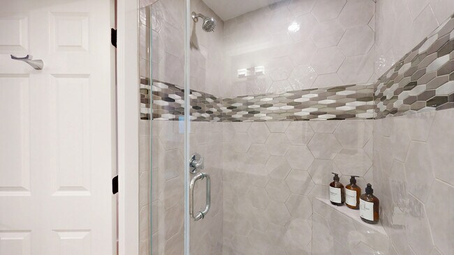 36 Montgomery St unit A, Cambridge, MA 02140 - photo 7