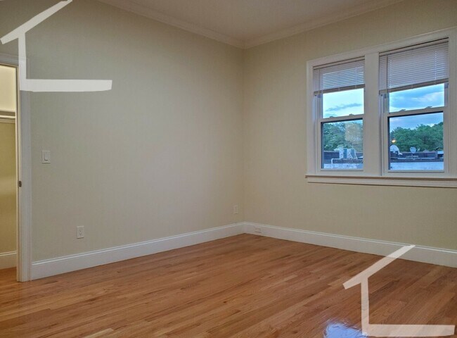 12 Harris St unit 1, Brookline, MA 02446 - photo 5