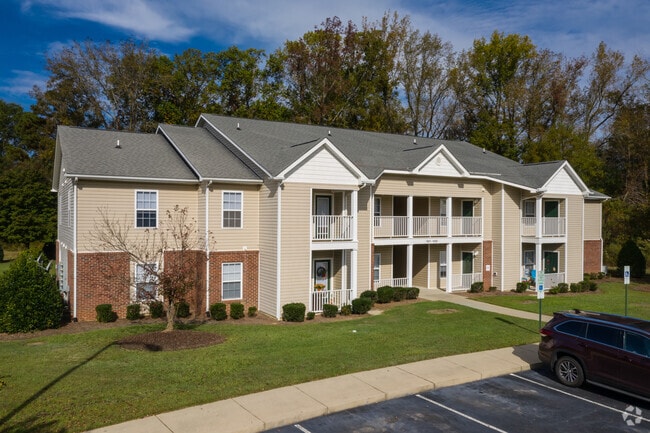 Summit Place Apartments, Wilson, NC 27896 - photo 2