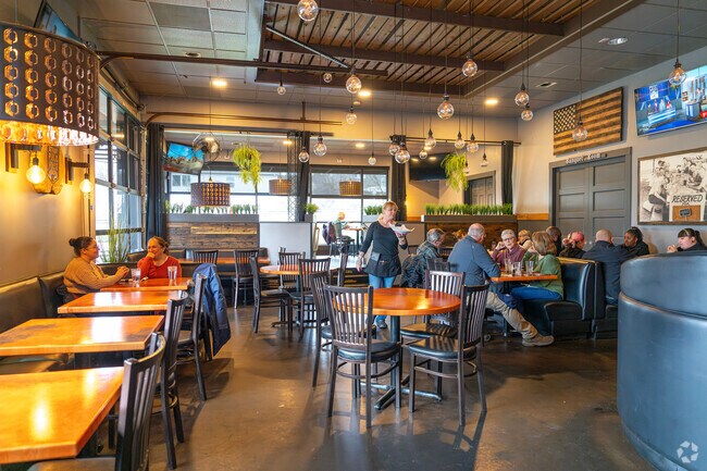 Bethany Public House is a family-friendly gastropub offering comfort food and craft brews.