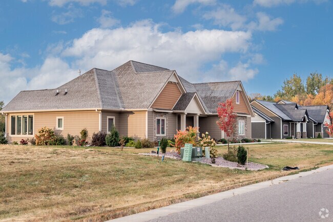 Eastwood Park is a modern community, the oldest homes in the neighborhood date back to the early 2000s.