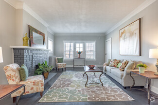 2872 Mayfield Rd, Cleveland Heights, OH 44118