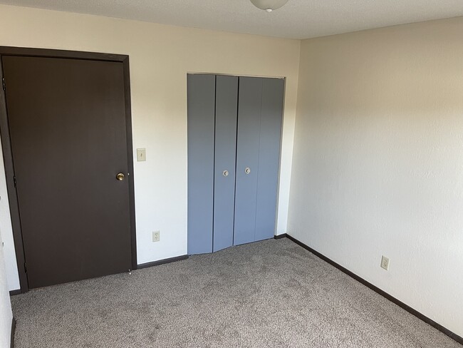 1BR Bedroom