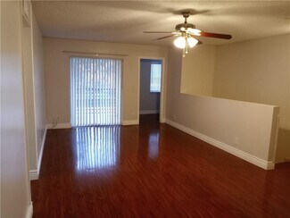 313 Gardens Dr, Pompano Beach, FL 33069