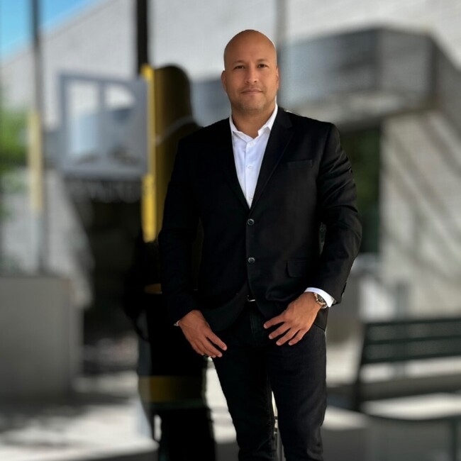 Agent Photo