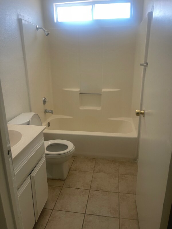 18635 Larkspur Rd unit 13, Adelanto, CA 92301 - photo 4